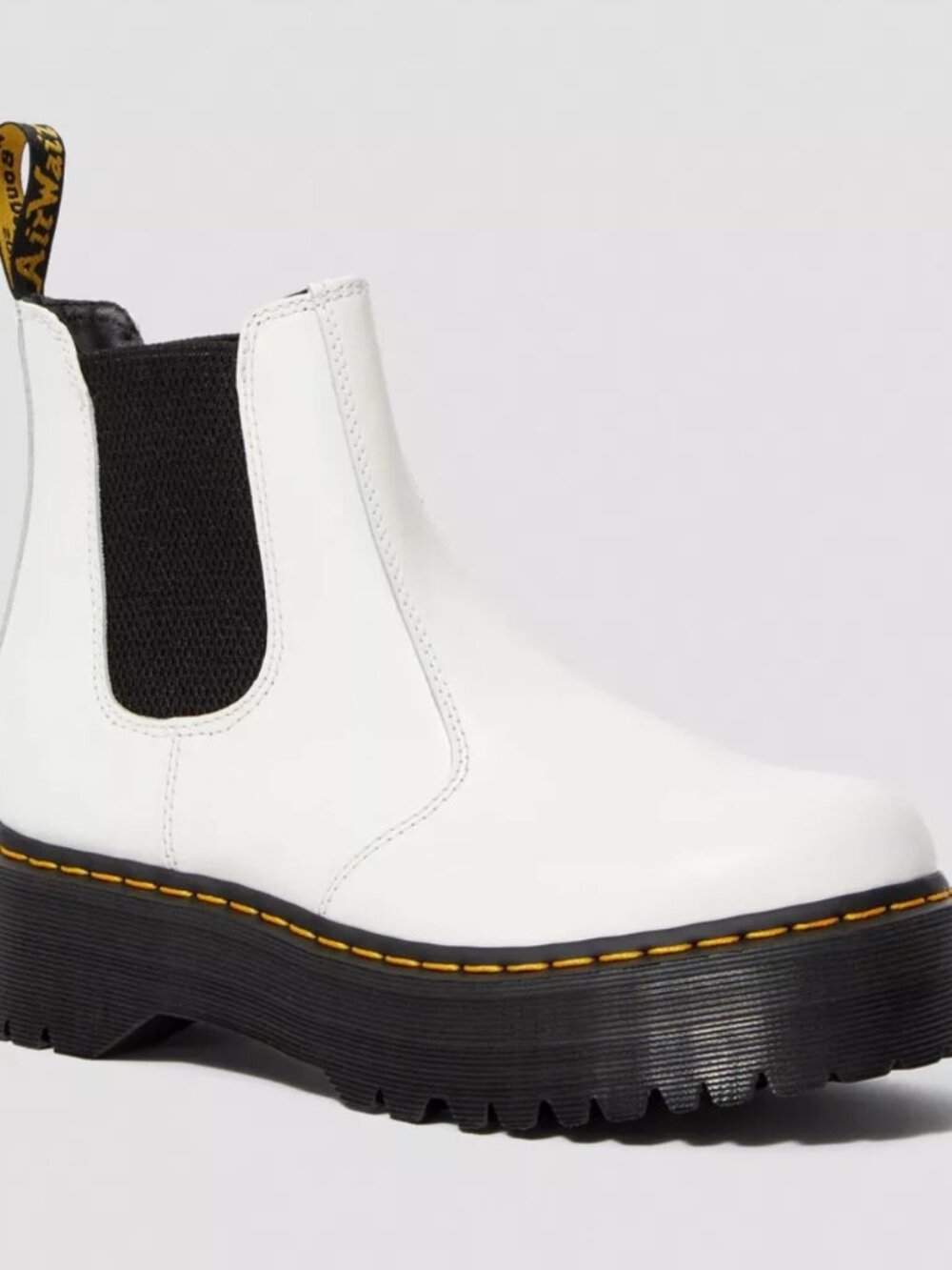 Dr. Martens 2976 Smooth Leather Platform Chelsea Boots White — Smooth Leather 7